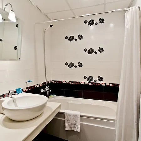 Blue Pearl Otel
